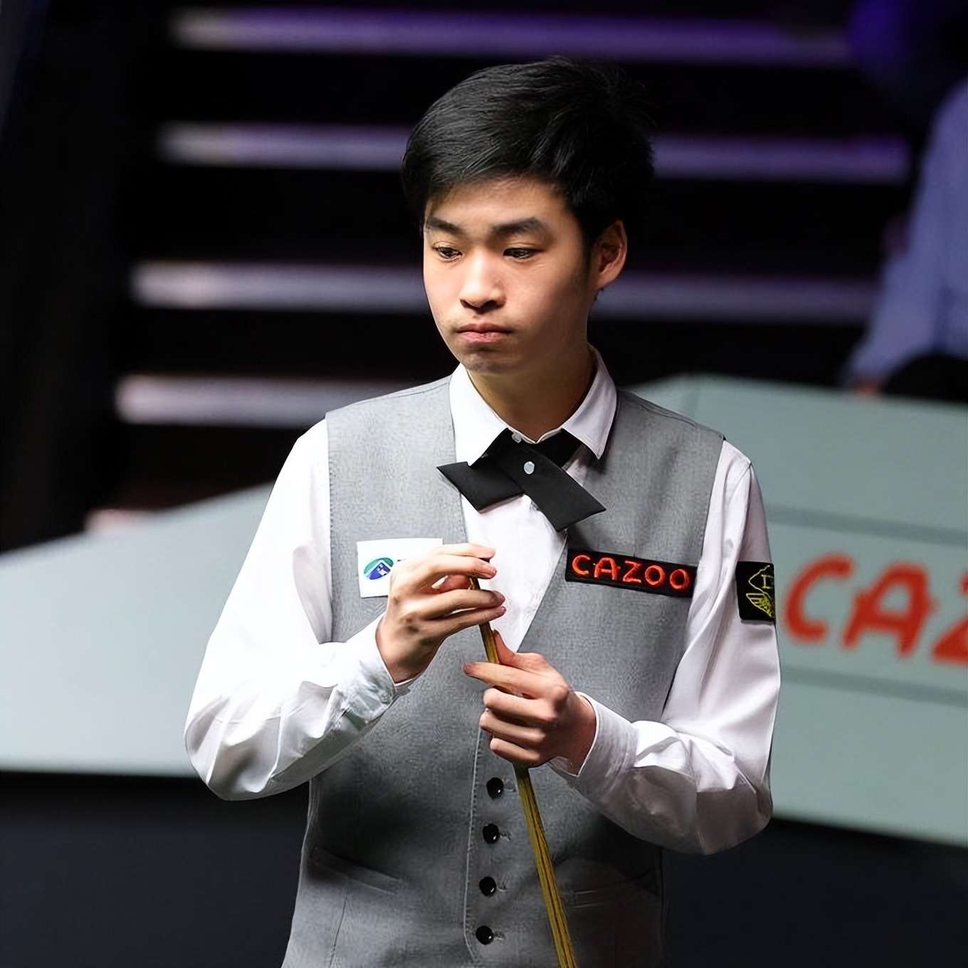 年轻前锋埃 年轻前锋埃